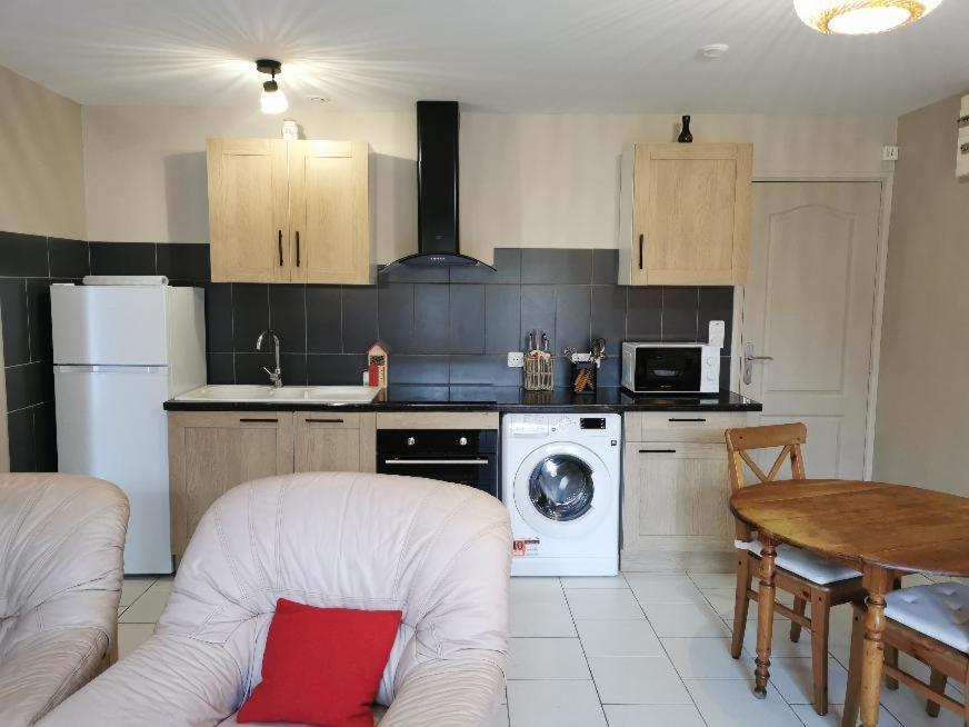 Bienvenue Chez Nous Apartment Ver-sur-Mer Bagian luar foto